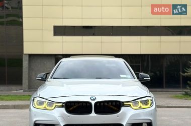 Седан BMW 3 Series 2016 в Запорожье