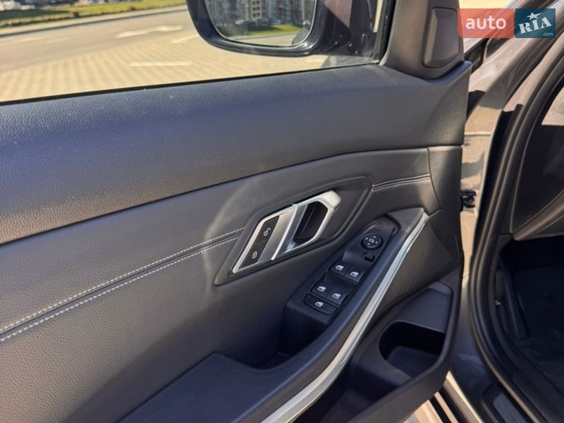 Седан BMW 3 Series 2019 в Києві фото 22 Седан BMW 3 Series 2019 в Києві