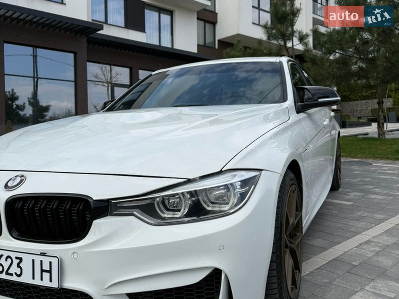 Седан BMW 3 Series 2017 в Ужгороді
