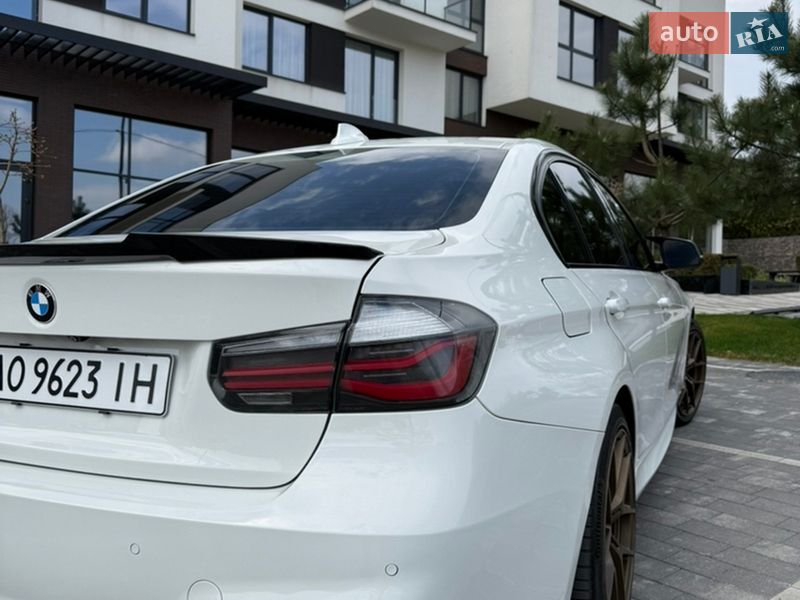 Седан BMW 3 Series 2017 в Ужгороді