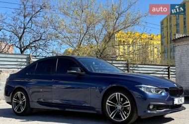 Седан BMW 3 Series 2017 в Києві
