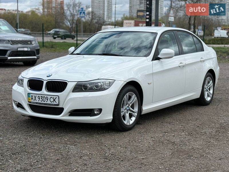 BMW 3 Series 2011
