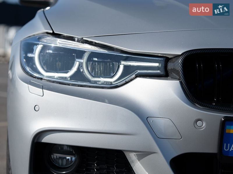 Седан BMW 3 Series 2016 в Львові