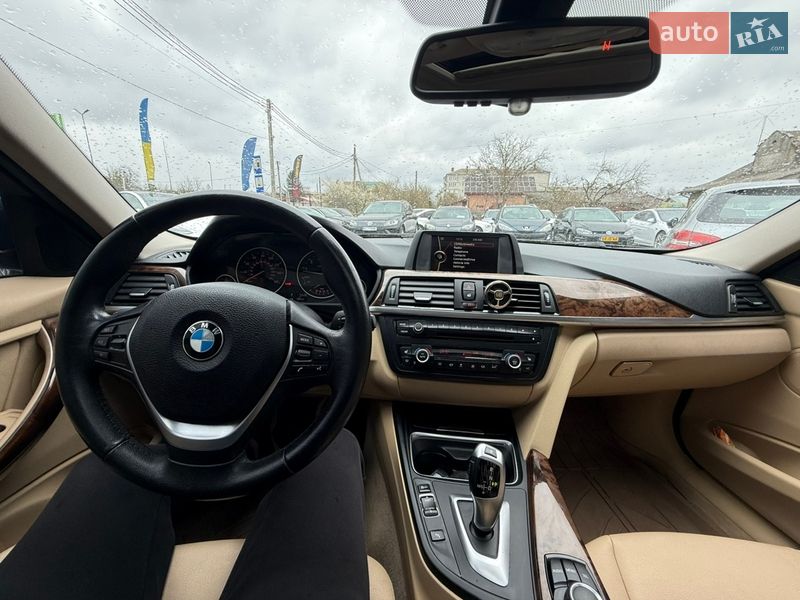 Седан BMW 3 Series 2013 в Стрию