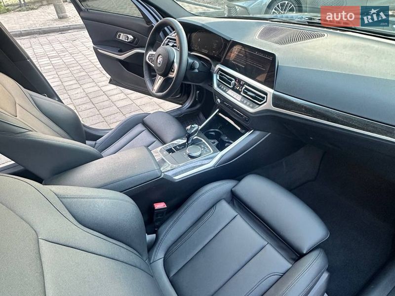 Седан BMW 3 Series 2019 в Запоріжжі