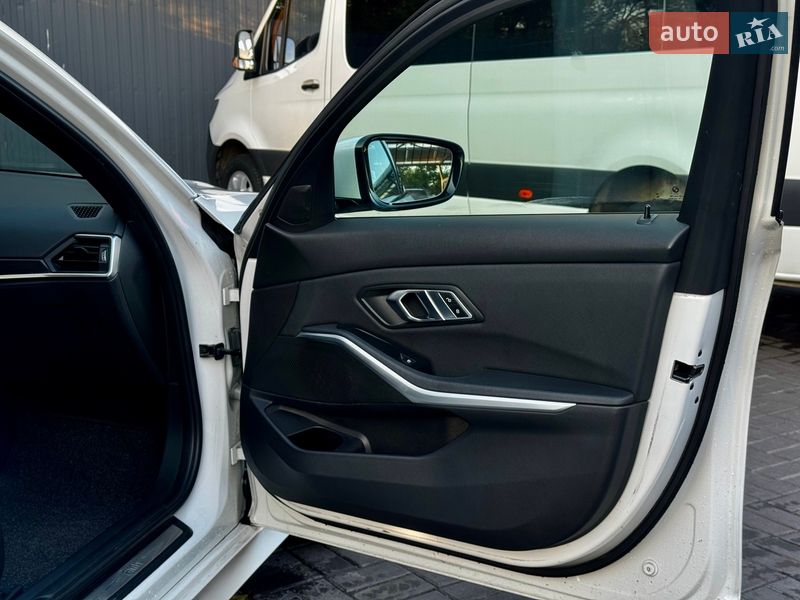Седан BMW 3 Series 2019 в Днепре