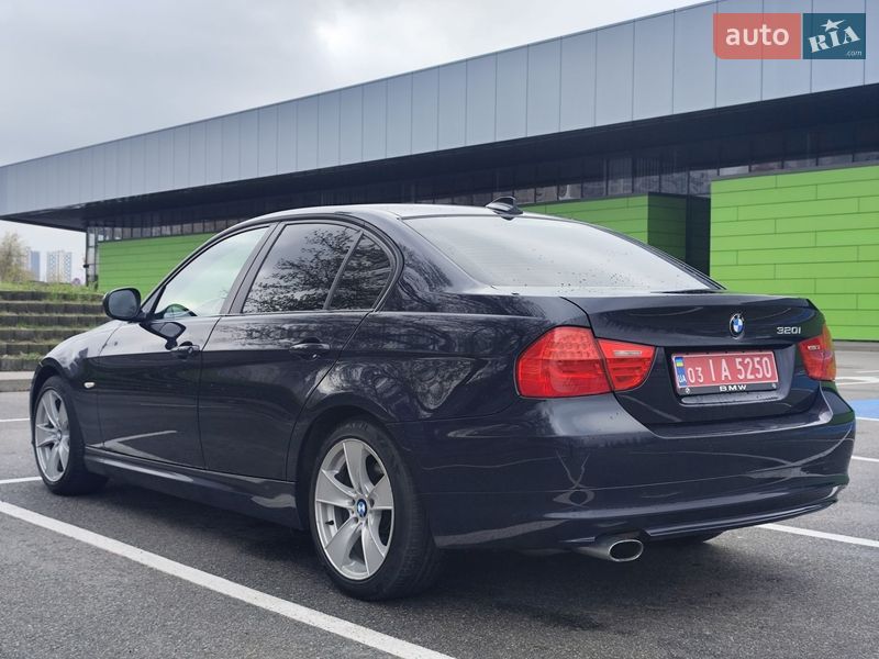 Седан BMW 3 Series 2009 в Києві фото 3 Седан BMW 3 Series 2009 в Києві