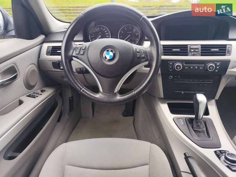 Седан BMW 3 Series 2009 в Києві фото 24 Седан BMW 3 Series 2009 в Києві