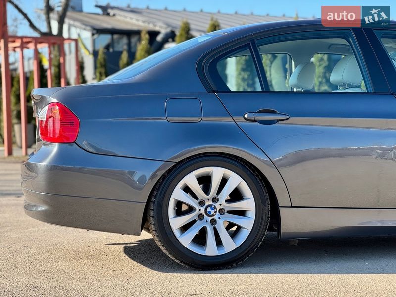 Седан BMW 3 Series 2005 в Києві