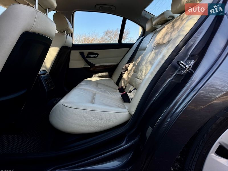Седан BMW 3 Series 2005 в Києві