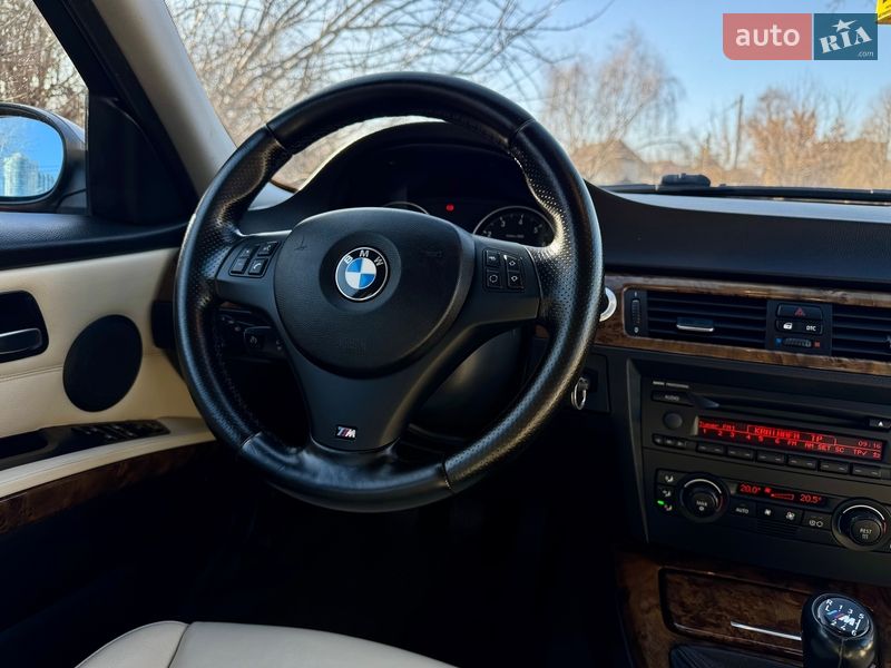 Седан BMW 3 Series 2005 в Києві