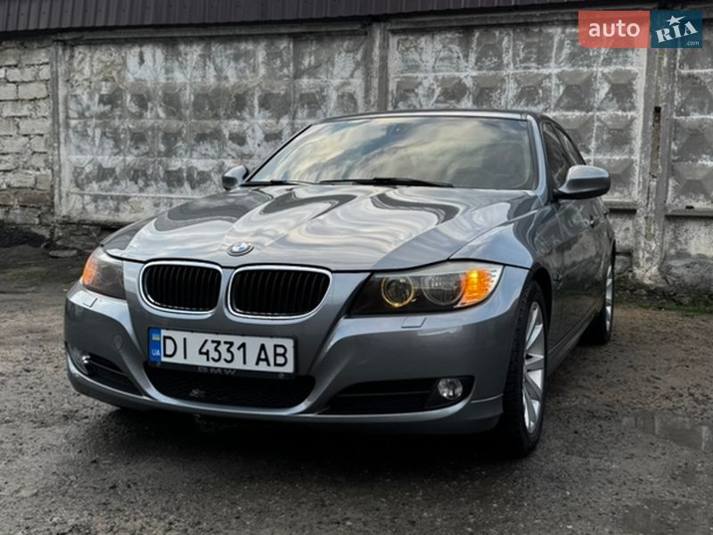 Седан BMW 3 Series 2011 в Подільську