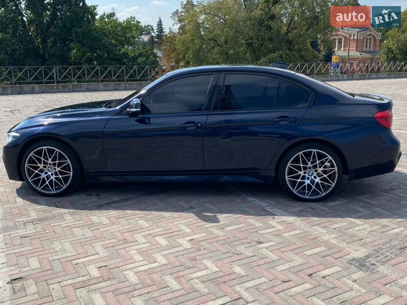 Седан BMW 3 Series 2016 в Харкові