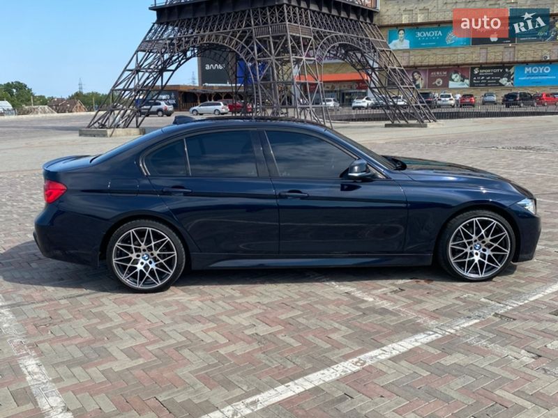 Седан BMW 3 Series 2016 в Харкові
