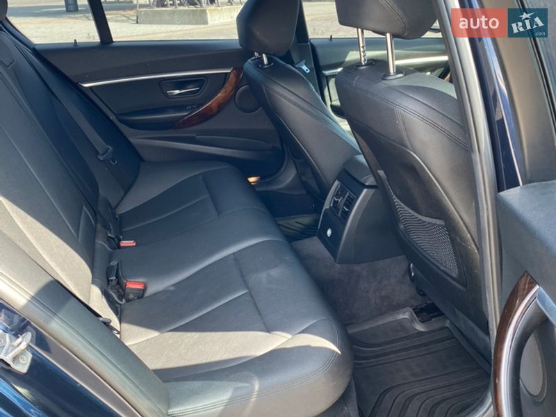 Седан BMW 3 Series 2016 в Харкові