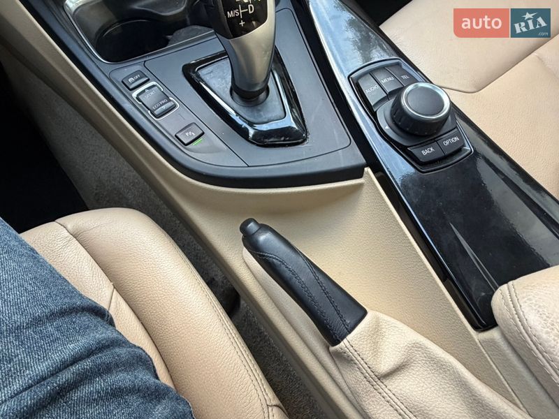 Седан BMW 3 Series 2014 в Дубно