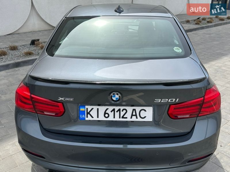 Седан BMW 3 Series 2015 в Луцке