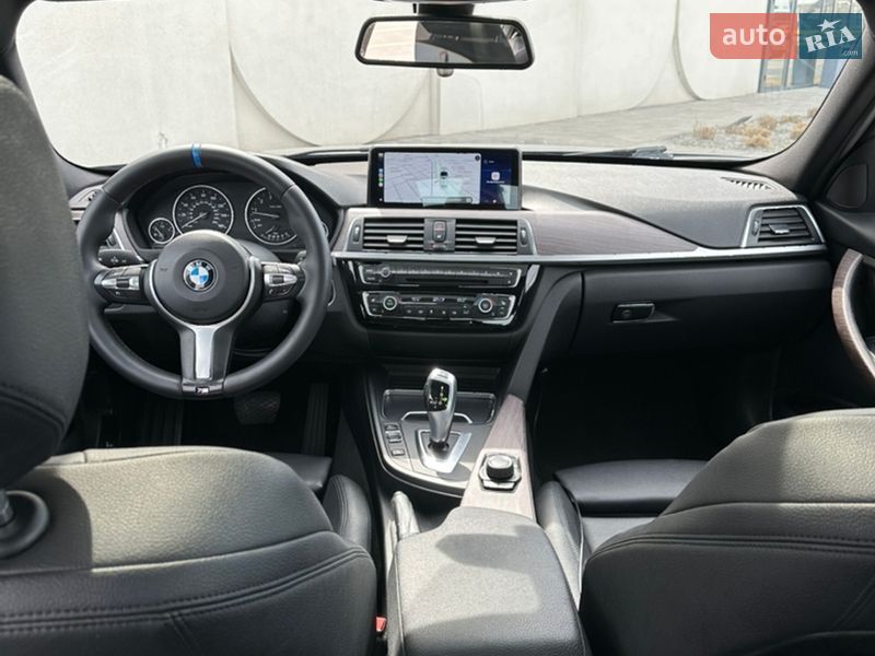 Седан BMW 3 Series 2015 в Луцке