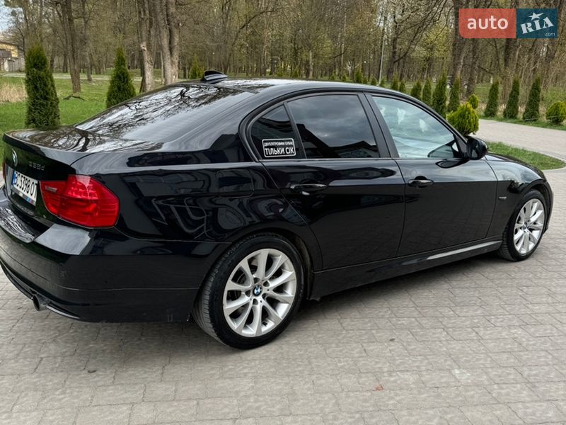 Седан BMW 3 Series 2009 в Львове