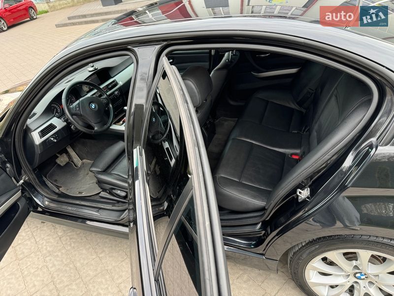 Седан BMW 3 Series 2009 в Львове