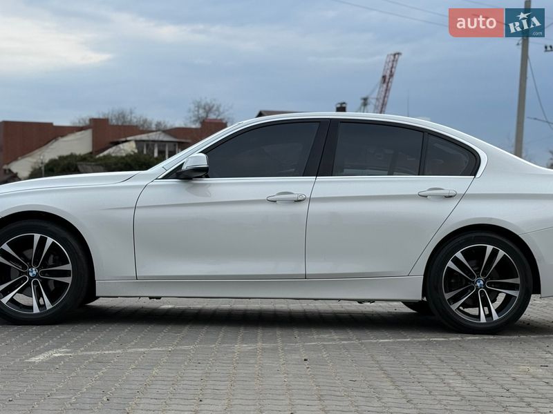 Седан BMW 3 Series 2017 в Одессе