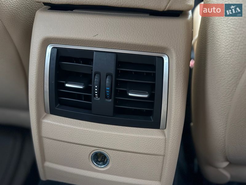 Седан BMW 3 Series 2017 в Одессе