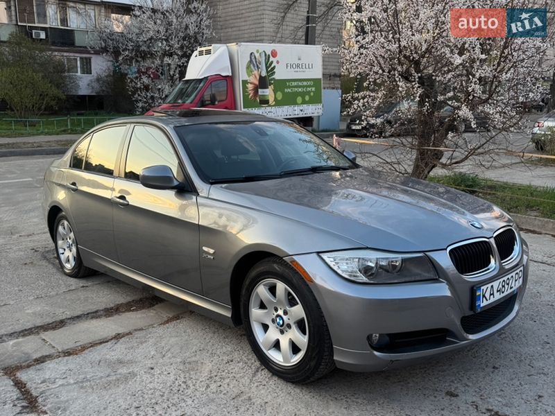 BMW 3 Series 2011
