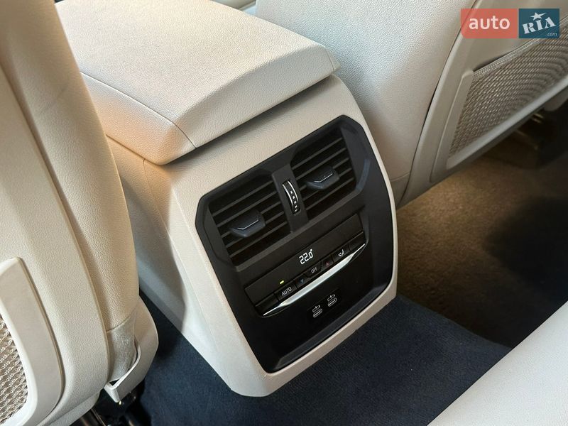 Седан BMW 3 Series 2020 в Виннице