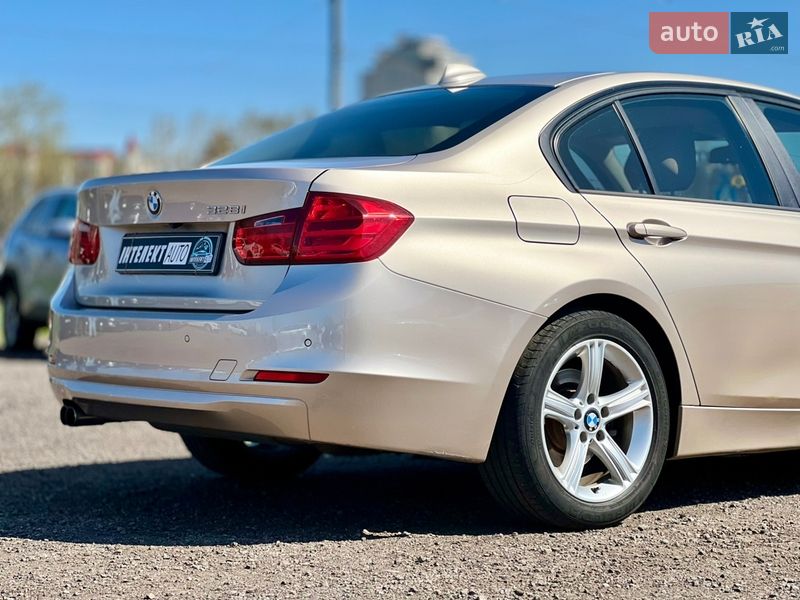 Седан BMW 3 Series 2013 в Києві