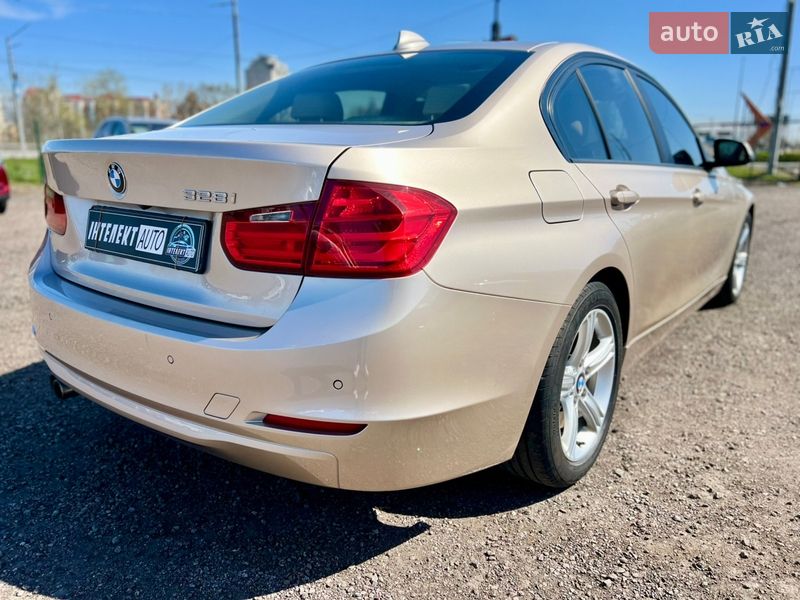 Седан BMW 3 Series 2013 в Києві
