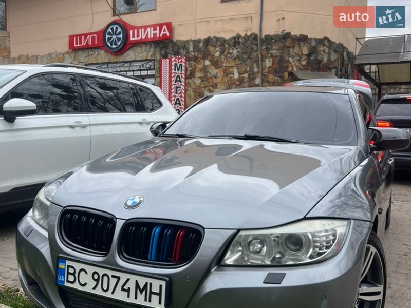 Седан BMW 3 Series 2011 в Львові