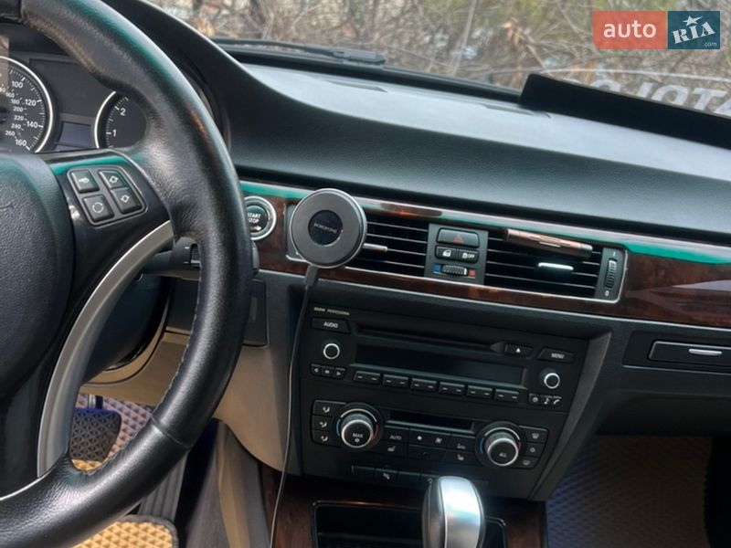 Седан BMW 3 Series 2011 в Львові