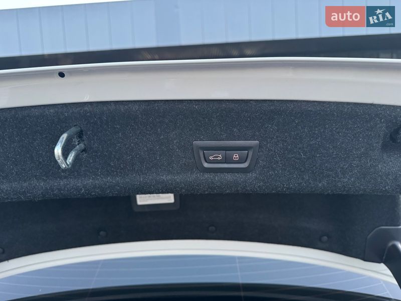 Седан BMW 3 Series 2025 в Киеве фото 27 Седан BMW 3 Series 2025 в Киеве