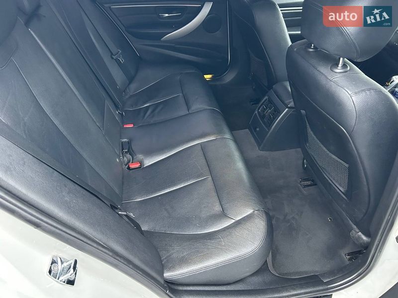 Седан BMW 3 Series 2012 в Виннице