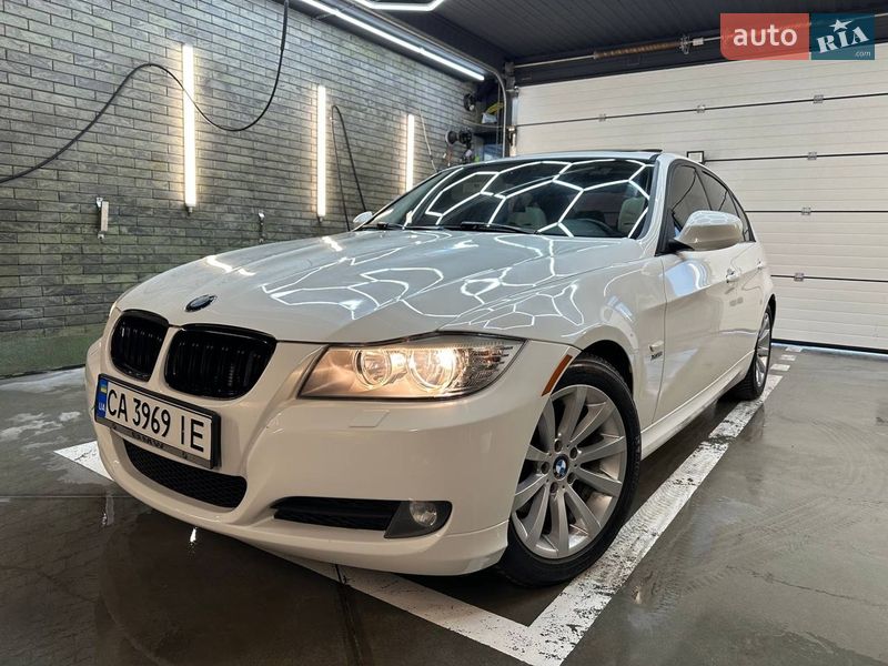 Седан BMW 3 Series 2011 в Черкасах