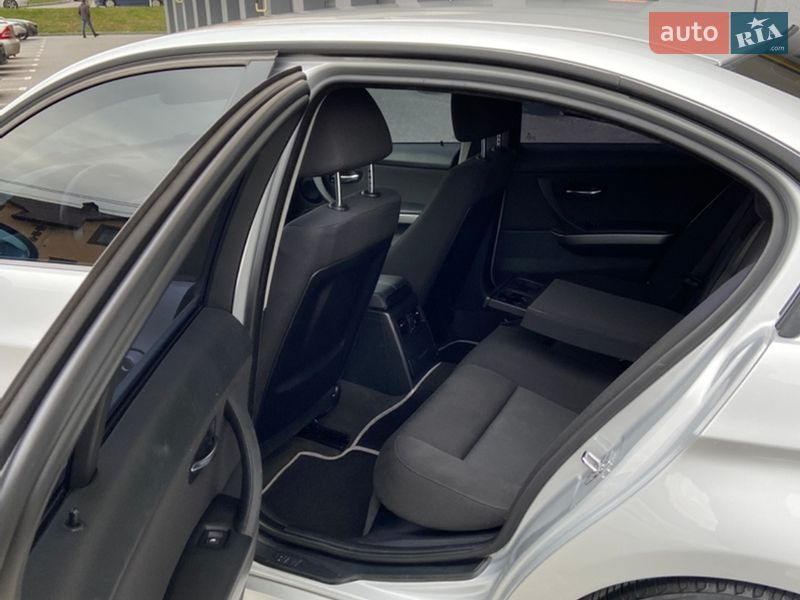 Седан BMW 3 Series 2007 в Виннице