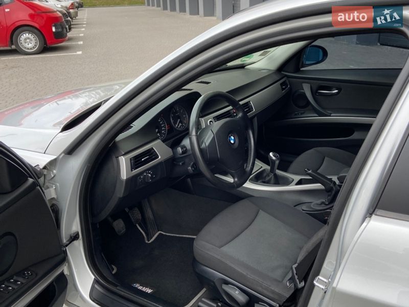 Седан BMW 3 Series 2007 в Виннице