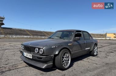 Седан BMW 3 Series 1985 в Киеве