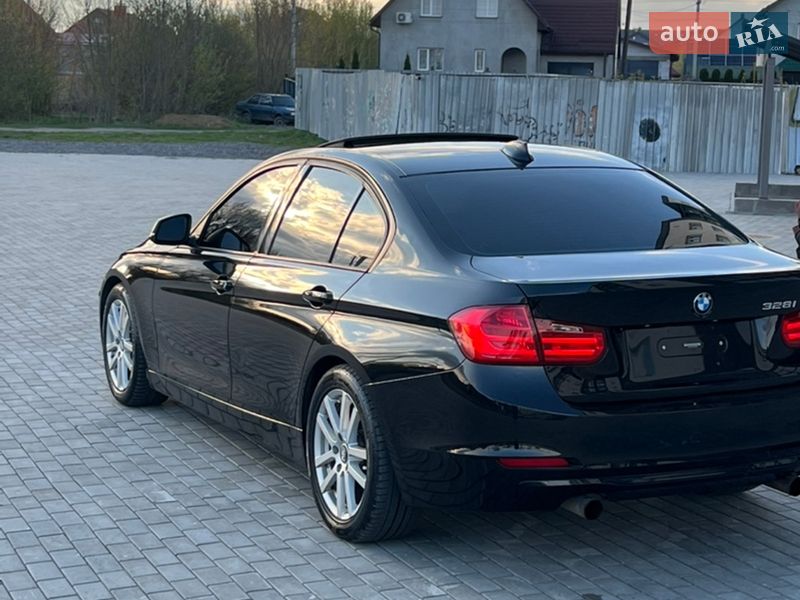 Седан BMW 3 Series 2012 в Костополе