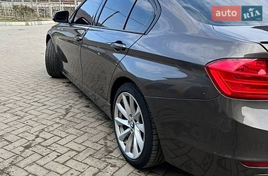 Седан BMW 3 Series 2012 в Межгорье