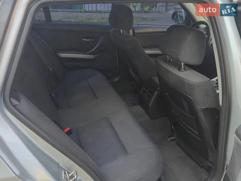 BMW 3 Series 2011 VIN WBAUY11050F040406 фото оголошення 11 з 50