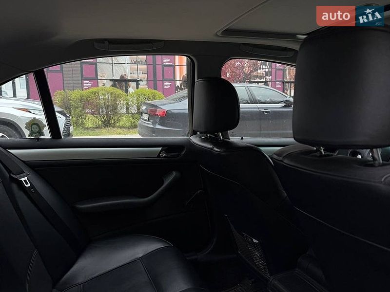 Седан BMW 3 Series 2002 в Києві