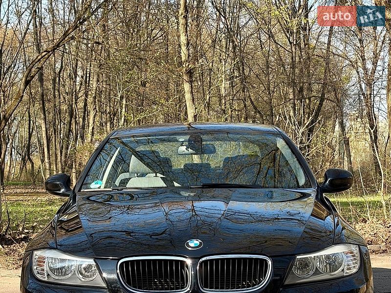 BMW 3 Series 2010
