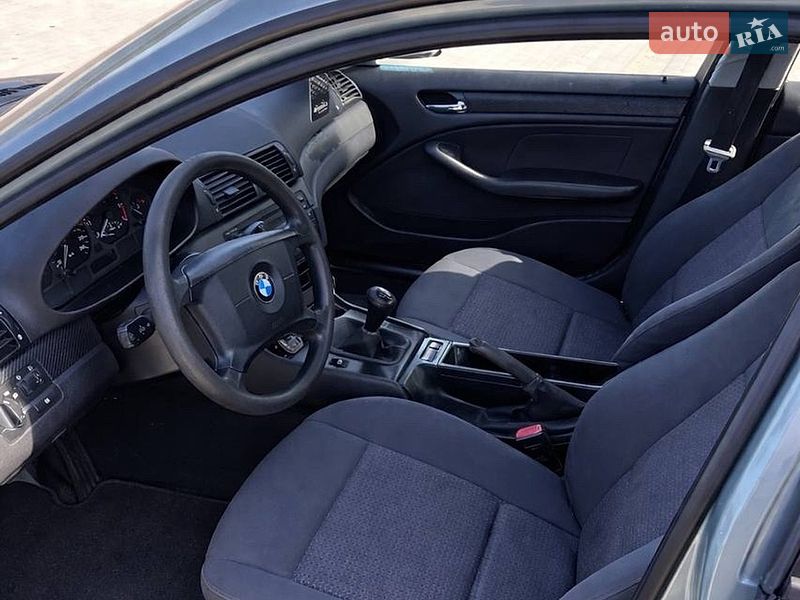 Седан BMW 3 Series 2002 в Ивано-Франково