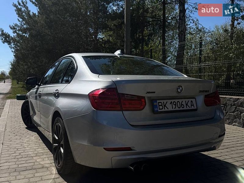 Седан BMW 3 Series 2012 в Ровно