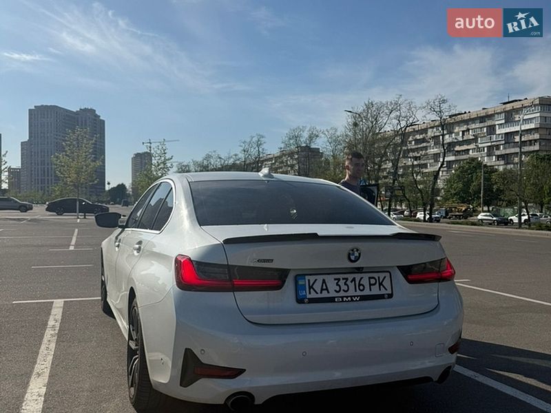 Седан BMW 3 Series 2020 в Киеве