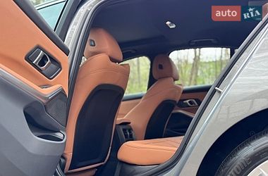 Седан BMW 3 Series 2025 в Киеве