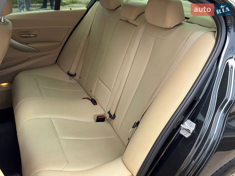 Седан BMW 3 Series 2014 в Києві