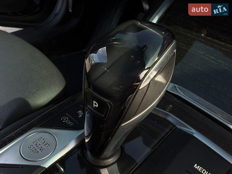 Седан BMW 3 Series 2019 в Николаеве