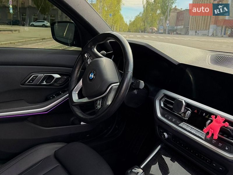 Седан BMW 3 Series 2019 в Николаеве